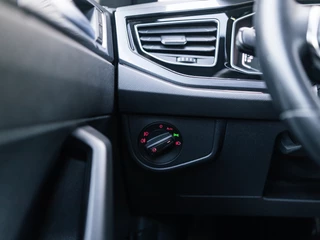 Volkswagen Polo Volkswagen Polo 2.0 TSI GTI Pano Beats Navi Alcantara VOL!! - afbeelding nr 23