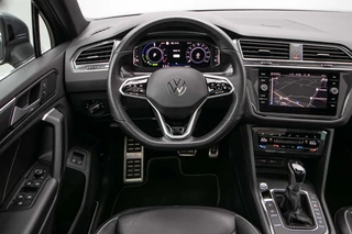Volkswagen Tiguan - All-in rijklrprs | Leer | Elekt. panodak | Nav | IQ LED - afbeelding nr 17