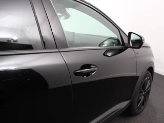 Peugeot 5008 Peugeot 5008 1.2 PureTech GT Black Pack 7p Climate control Adaptive cruise control Achteruitrijd camera Verwarmde voorstoelen Keyless Navigatie LED Apple Carplay/ Android Auto - afbeelding nr 30
