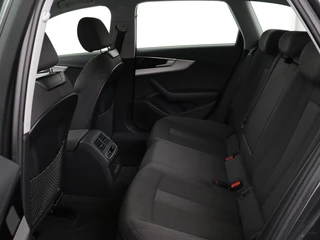 Audi A4 Audi A4 35 TFSI Launch Edition Business | 1e eigenaar |  Dealer onderhouden | Trekhaak | Virtual Cockpit | Carplay | Navigatie | Full LED | Parkeerhulp | Climate control | Sportstoelen | Cruise control - afbeelding nr 6