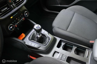 Ford Focus Ford Focus Wagon 1.0 EcoBoost Titanium Business 125 PK, Stuur/stoel verwarming, Pdc voor + achter, Full led, Keyless entry, Donkerglas, App connect, Cruise, Navi, Clima, 17 inch Lmv. - afbeelding nr 22