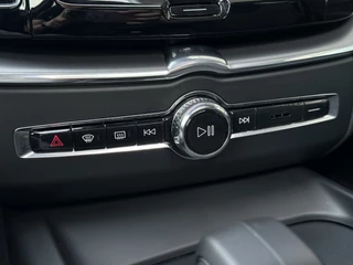 Volvo XC60 Volvo XC60 2.0 T6 Plug-in hybrid AWD Inscription Panoramadak | Elektrische kofferklep - afbeelding nr 27