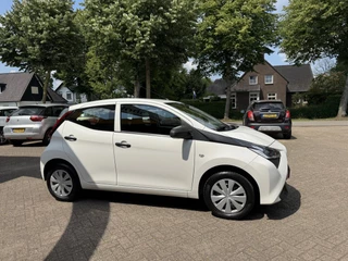Toyota Aygo Toyota Aygo 1.0 VVT-i X 5drs - afbeelding nr 9