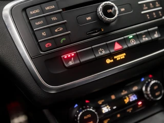 Mercedes-Benz CLA Automaat (GROOT NAVI, CLIMATE, LEDER/ALCANTARA, STOELVERWARMING, SPORTSTOELEN, SFEERVERLICHTING, GETINT GLAS, XENON, CRUISE, NIEUWE APK, NIEUWSTAAT) - afbeelding nr 10