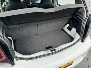 Volkswagen up! Volkswagen Up! 1.0 BMT move up! Camera PDC Stoelverwarming - afbeelding nr 29