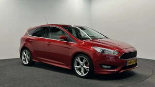 Ford Focus Ford Focus 1.5 Titanium Edition LEER CAMERA 180 PK UNIEK - afbeelding nr 3