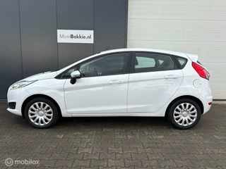 Ford Fiesta Ford Fiesta 1.0 80pk Style Bluet. / LED / NAP / Airco / Navi - afbeelding nr 2