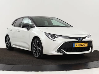 Toyota Corolla Toyota Corolla 2.0 Hybrid GR-Sport | Stoel & stuurverwarming | Camera | Adaptive cruise | Sportstoelen | Park Assist | Half leder | Full LED | Keyless - afbeelding nr 31