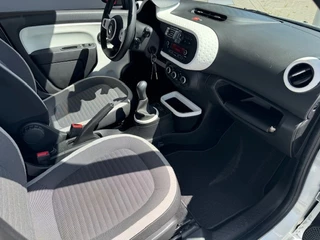 Renault Twingo Renault Twingo 1.0 SCe COLLECTION 5-DRS + AIRCO (22.000 KM!) - afbeelding nr 16