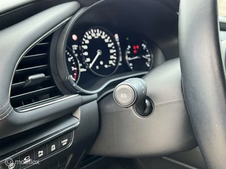 Mazda 3 Mazda 3 2.0 e-SkyActiv-G | 360°Camera | HUD | Stuurverw. | Stoelverw. | 1e eignr. | Dealeronderh. - afbeelding nr 20