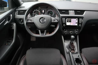 Škoda Octavia Skoda Octavia Combi 2.0 TSI RS DSG 220 PK / 1e eig / Stoelverwarming / Cruise / Xenon - afbeelding nr 4