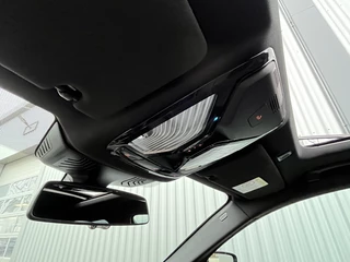 BMW 5 Serie BMW 5 Serie Touring 530e xDrive High Executive | M-Sportpakket | Panorama Dak - afbeelding nr 32