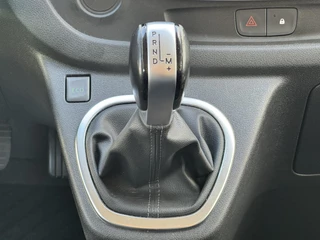 Renault Trafic Renault Trafic 2.0 dCi 145 T29 L2H1 DC Luxe Climate control Cruise control Navigatie Apple carplay - afbeelding nr 4