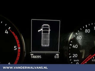 Volkswagen Crafter Volkswagen Crafter 2.0 TDI L3H2 L2H1 Euro6 Airco | Camera | Apple Carplay | Android Auto | Trekhaak Bijrijdersbank - afbeelding nr 17