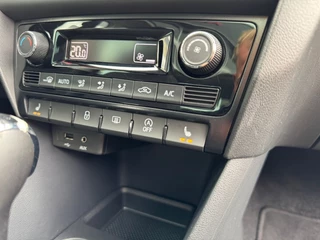 Škoda Rapid Škoda Rapid SPACEBACK 1.2 TSI 90PK GREENTECH DRIVE / PANO / NAVI / DSG! - afbeelding nr 18