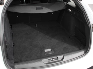 Peugeot 308 Peugeot 308 1.2 PureTech GT Climate control Adaptive cruise control Parkeersensoren Achteruitrijcamera Navigatie Voorstoelen verwarmd LED Apple Carplay/ Android Auto - afbeelding nr 31
