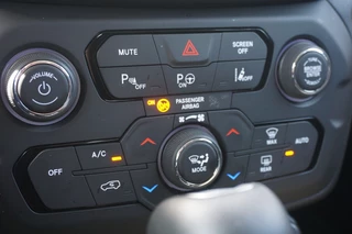 Jeep Renegade Jeep Renegade 130PK e-Hybrid S AUTOMAAT ADAPTIVE | CARPLAY | WINTERPACK! - afbeelding nr 38