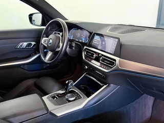BMW 3 Serie BMW 3-serie Touring 330e 293pk M-Sport High Executive | Laser LED | Carplay | Adaptive cruise | Trekhaak - afbeelding nr 17