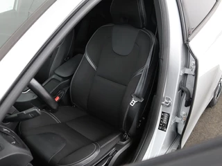 Volvo V40 Volvo V40 2.0 D2 Momentum | Automaat | Full LED |  Harman/Kardon | Trekhaak | Navigatie | Climate control | Cruise control | Parkeerhulp - afbeelding nr 5