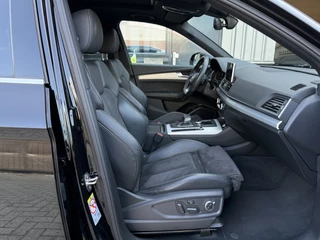 Audi Q5 Audi Q5 55 TFSI e quattro Competition 367PK S-Line PANO/LUCHTVERING/TREKHAAK/360CAMERA/MASSAGE/KEYLESS/MATRIX/VIRTUAL/CARPLAY/SFEER/19