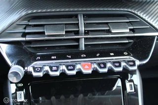 Peugeot 2008 Peugeot 2008 1.2 PureTech Allure, Digitaal dashboard, Pdc voor/achter + camera, App connect, Donker glas, Cruise, Clima, Navi, Full led. - afbeelding nr 21
