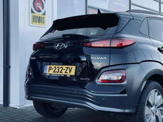 Hyundai Kona Hyundai Kona EV COMFORT 64 kWh STUUR & STOELVERW.  CAMERA - afbeelding nr 8