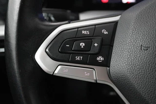 Volkswagen Golf Volkswagen Golf 1.0 TSI Life (PARKEERSENSOREN, CRUISE CONTROL ADAPTIEF, NAVIGATIE, NL-AUTO) - afbeelding nr 11