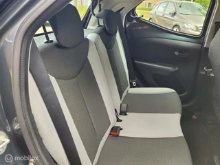 Toyota Aygo Toyota Aygo 1.0 VVT-i x Airco, lm, achteruitrijcamera. - afbeelding nr 18