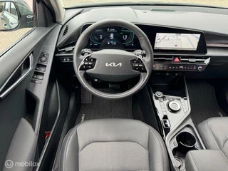 Kia Niro Kia Niro 1.6 GDi PHEV DynamicLine Edition / Plug-inn Hybride / volledig elektrisch rijden 65 km hierna Hybride aandrijving , Navi / Camera achter / Parkeerhulp rondom / Stoel & stuur verwarming / Keyless , fab garantie 7 jaar / 150.000km - afbeelding nr 17