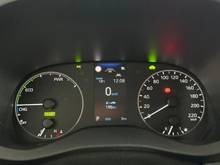 Toyota Yaris Toyota Yaris 1.5 Hybrid 115 Business | Parkeersensoren voor + achter | Stuurverwarming | Stoelverwarming - afbeelding nr 14