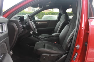 Volvo XC40 Volvo XC40 T5 Recharge R-Design | Panoramadak | Stoelverwarming | Parkeercamera | Keyless | Glossy Black - afbeelding nr 11
