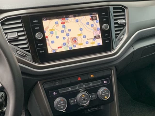 Volkswagen T-Roc Volkswagen T-Roc 1.5 TSI Airco Carplay Cruise Led NL Auto 2020 Origineel 92238 KM N.A.P 2 De Eigenaar Nieuwstaat - afbeelding nr 4