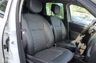 Dacia Duster Dacia Duster 1.2 TCe 4x2 10th Anniversary Leder/Navi/Cruise - afbeelding nr 13
