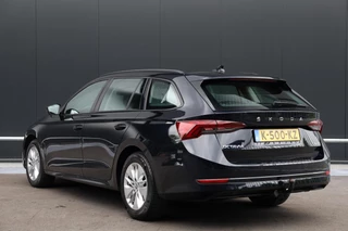 Škoda Octavia Skoda Octavia Combi 1.0 e-TSI DSG Automaat Business Edition Virtual Trekhaak Clima Cruise Navi LED CarPlay NL-Auto NAP! - afbeelding nr 2