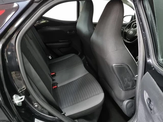 Toyota Aygo Toyota Aygo 1.0 VVT-i x-play / Automaat / Apple Carplay/Android-Auto / Airco - afbeelding nr 18