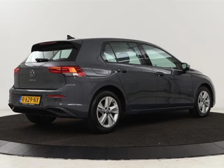 Volkswagen Golf Volkswagen Golf 1.0 TSI Life | Carplay | Sfeerverlichting |  Navigatie | Adaptive cruise | Full LED | Parkeerhulp | DAB | Climate control | Bluetooth - afbeelding nr 32