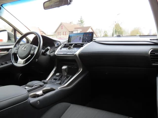 Lexus NX Lexus NX 300h| GROOT SCHERM | APPLE CARPLAY | TREKHAAK | CAMERA | DEALER ONDERHOUDEN | ORIGINEEL NEDERLANDS | - afbeelding nr 5