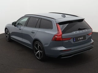 Volvo V60 Volvo V60 2.0 B3 Plus Dark | Sportstoelen | Zwarte hemel | Camera - afbeelding nr 3