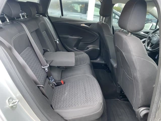 Opel Astra Opel Astra Sports Tourer 1.0 Turbo Business+ 50% deal 4.875,- ACTIE Sportstoelen / Navi  / Clima / Cruise / Telefoon - afbeelding nr 29