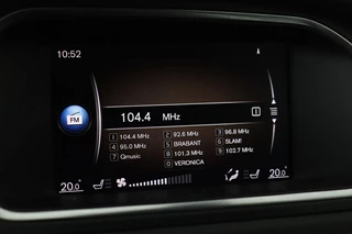 Volvo V40 Volvo V40 Cross Country 2.0 T4 Momentum | Automaat | Stoelverwarming |  Trekhaak | Camera | Full LED | Navigatie | Achterbankverwarming | Climate control - afbeelding nr 20