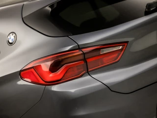 BMW X2 Automaat (NAVIGATIE, M PAKKET, CLIMATE, STOELVERWARMING, LEDEREN SPORTSTOELEN, CAMERA, GETINT GLAS, SFEERVERLICHTING, NIEUWSTAAT) - afbeelding nr 30