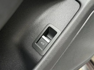 Audi A5 Audi A5 Cabriolet 2.0 TFSI quattro Pro Line S 252pk | Leer | LED verlichting | Stoelverwarming | Climate control | Cruise control | DAB radio | Keyless entry | Elektrische stoelen | Parkeersensoren voor en achter - afbeelding nr 11