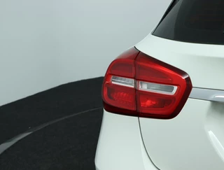 Mercedes-Benz GLA Mercedes GLA-klasse 200 Airco Cruise Stoelverw. Trekhaak Aut - afbeelding nr 36