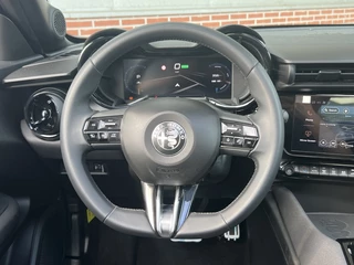 Alfa Romeo Junior Alfa Romeo Junior Elettrica Speciale 54 kWh | Pano | Voorraad Voordeel - afbeelding nr 16