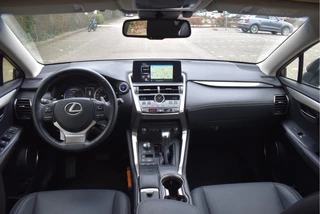 Lexus NX | NL-Auto | Keyless | Carplay | Leder | Camera | Adapt.cc | Stoelverw | Full LED / Xenon | Historie - afbeelding nr 12