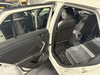 Volkswagen T-Roc Volkswagen T-Roc 1.5 TSI R-LINE DSG | CARPLAY | AD. CRUISE - afbeelding nr 23