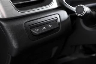 Renault Captur Renault Captur 1.3 TCe 155 PK Edition One - Automaat | Dig. Cockpit | Cruise | PDC | 360 Camera | NAV + App. Connect | ECC | DAB | LM 18