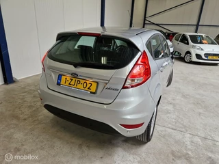 Ford Fiesta Ford Fiesta 1.0 EcoBoost Titanium 100 pk Clima,Navi,Pdc v/a - afbeelding nr 9