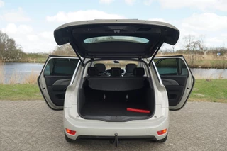 Citroën Grand C4 Picasso Citroen Grand C4 Picasso 1.2 130PK Shine | Sable | Panorama/Massagestoelen/Carplay/Camera/Trekhaak - Chique & Compleet! - afbeelding nr 7