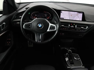 BMW 2 Serie BMW 2-serie Gran Coupé 218i M Sport | Stoelverwarming | Adaptive cruise |  Carplay | Trekhaak | Sportstoelen | DAB | Half leder | Live Cockpit | Climate control - afbeelding nr 3